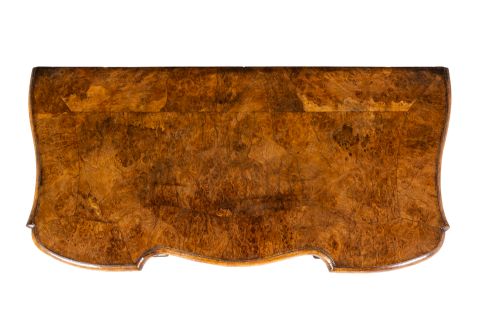 18TH CENTURY GERMAN SERPENTINE COMMODE - ADDITIONAL PHOTO 5