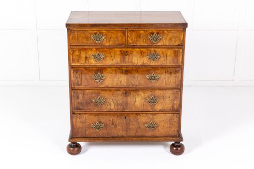 MID 18TH CENTURY ENGLISH WALNUT CHEST OF DRAWERS - ADDITIONAL PHOTO 1