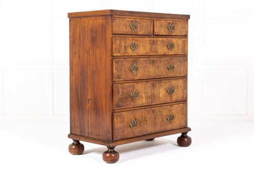 MID 18TH CENTURY ENGLISH WALNUT CHEST OF DRAWERS - ADDITIONAL PHOTO 5