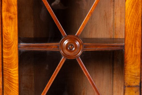 SMALL 19TH CENTURY FRENCH MAHOGANY BOOKCASE - ADDITIONAL PHOTO 2