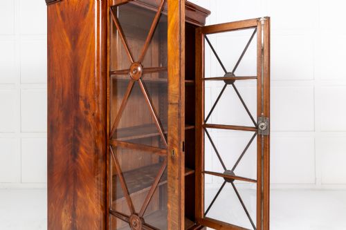 SMALL 19TH CENTURY FRENCH MAHOGANY BOOKCASE - ADDITIONAL PHOTO 5