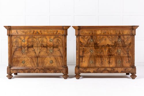 PAIR OF 19TH CENTURY FRENCH WALNUT COMMODES - ADDITIONAL PHOTO 1