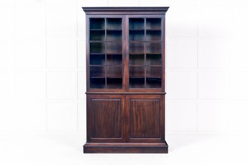 18th century george ii english mahogany bookcase - CATEGORY: ANTIQUE BOOKCASES - DATED 18TH CENTURY