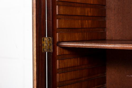 18TH CENTURY GEORGE II ENGLISH MAHOGANY BOOKCASE - ADDITIONAL PHOTO 1