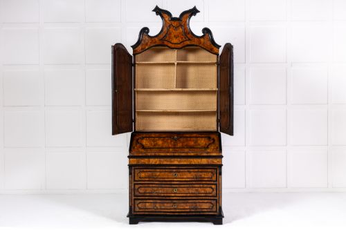 18TH CENTURY ITALIAN WALNUT BUREAU CABINET - ADDITIONAL PHOTO 6