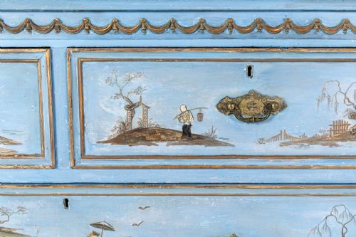 1930S DECORATIVE ENGLISH JAPANNED CHEST OF DRAWERS - ADDITIONAL PHOTO 4