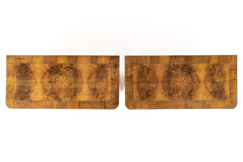 PAIR OF 19TH CENTURY ITALIAN WALNUT CONSOLE TABLES - ADDITIONAL PHOTO 4