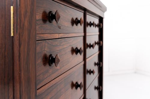 19TH CENTURY ENGLISH ROSEWOOD BANK OF DRAWERS - ADDITIONAL PHOTO 5