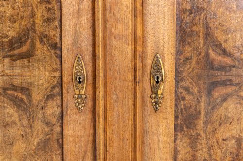 LARGE 19TH CENTURY FRENCH WALNUT ENFILADESIDEBOARD - ADDITIONAL PHOTO 2