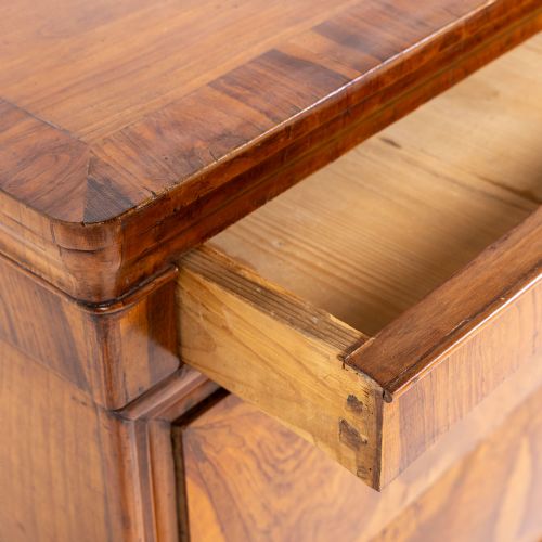 19TH CENTURY ITALIAN OLIVE WOOD COMMODE - ADDITIONAL PHOTO 4