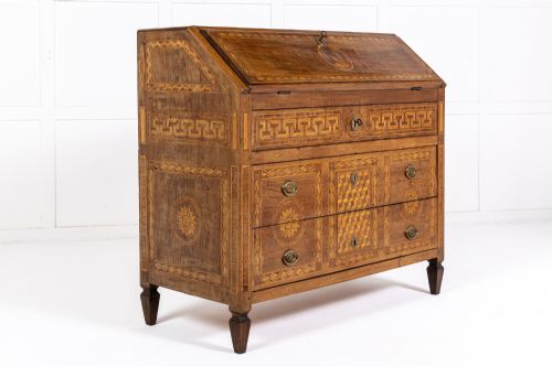 late 18th century italian inlaid walnut bureau - CATEGORY: ANTIQUE BUREAU - DATED 18TH CENTURY