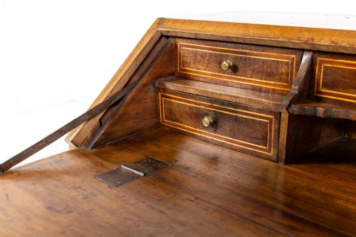 LATE 18TH CENTURY ITALIAN INLAID WALNUT BUREAU - ADDITIONAL PHOTO 5