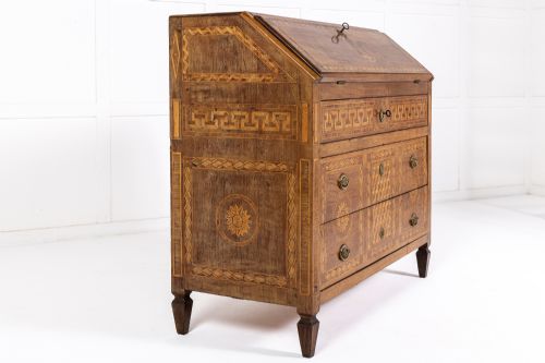 LATE 18TH CENTURY ITALIAN INLAID WALNUT BUREAU - ADDITIONAL PHOTO 8