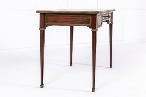 SMALL 19TH CENTURY FRENCH MAHOGANY BUREAU PLAT - ADDITIONAL PHOTO 3