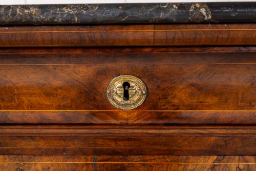 EARLY 19TH CENTURY FRENCH WALNUT COMMODE - ADDITIONAL PHOTO 2