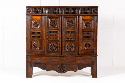19TH CENTURY FRENCH BRETON OAK CABINET - ADDITIONAL PHOTO 1