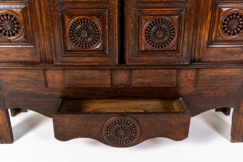 19TH CENTURY FRENCH BRETON OAK CABINET - ADDITIONAL PHOTO 4