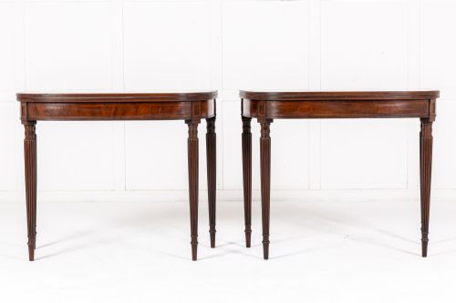 pair of 19th century english regency mahogany tea tables - CATEGORY: ANTIQUE TABLES - DATED 19TH CENTURY