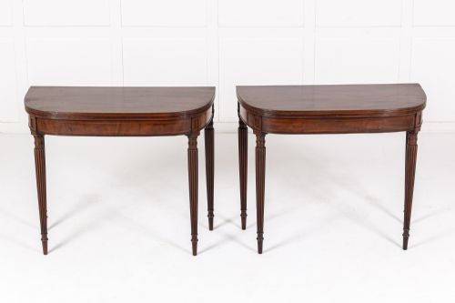 PAIR OF 19TH CENTURY ENGLISH REGENCY MAHOGANY TEA TABLES - ADDITIONAL PHOTO 1