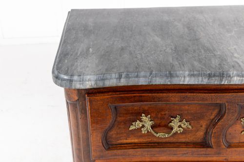 MID 18TH CENTURY FRENCH WALNUT COMMODE WITH MARBLE TOP - ADDITIONAL PHOTO 4
