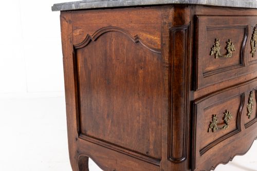 MID 18TH CENTURY FRENCH WALNUT COMMODE WITH MARBLE TOP - ADDITIONAL PHOTO 7