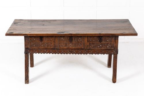 17TH CENTURY SPANISH WALNUT TABLE - ADDITIONAL PHOTO 2