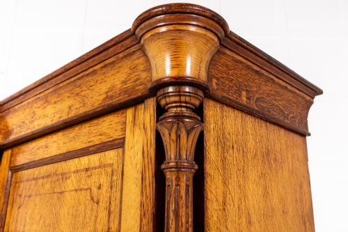 19TH CENTURY ENGLISH OAK SIDE CABINET - ADDITIONAL PHOTO 3