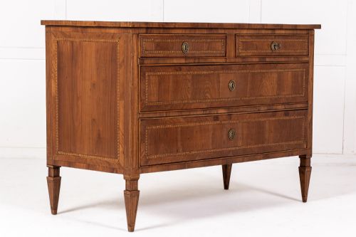 18TH CENTURY ITALIAN CHERRY AND WALNUT COMMODE - ADDITIONAL PHOTO 4