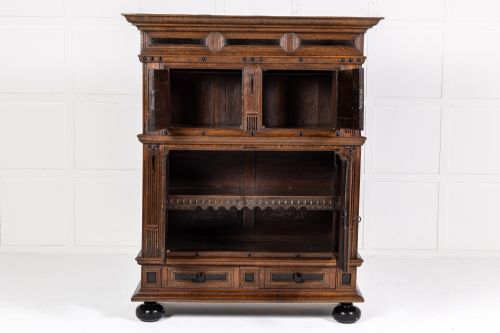 SMALL 18TH CENTURY DUTCH OAK CABINET - ADDITIONAL PHOTO 6