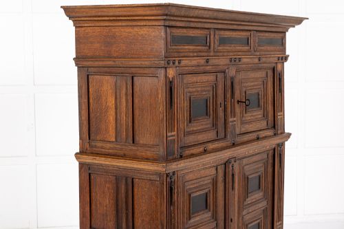 SMALL 18TH CENTURY DUTCH OAK CABINET - ADDITIONAL PHOTO 8