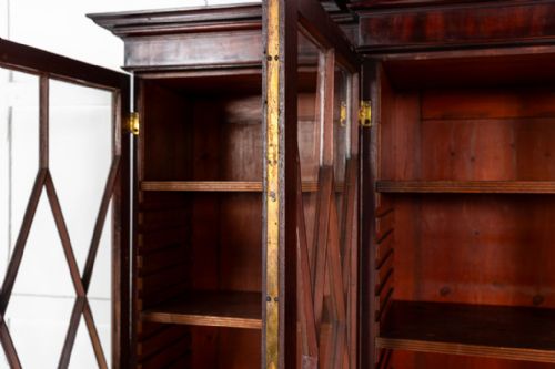 19TH CENTURY ENGLISH REGENCY MAHOGANY BOOKCASE ATTRIBUTED TO GILLOWS - ADDITIONAL PHOTO 3