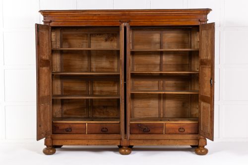 18TH CENTURY ITALIAN CHERRYWOOD CABINET - ADDITIONAL PHOTO 1