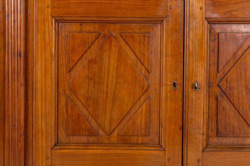 18TH CENTURY ITALIAN CHERRYWOOD CABINET - ADDITIONAL PHOTO 2