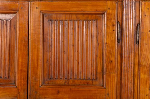 18TH CENTURY ITALIAN CHERRYWOOD CABINET - ADDITIONAL PHOTO 3