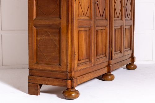 18TH CENTURY ITALIAN CHERRYWOOD CABINET - ADDITIONAL PHOTO 5