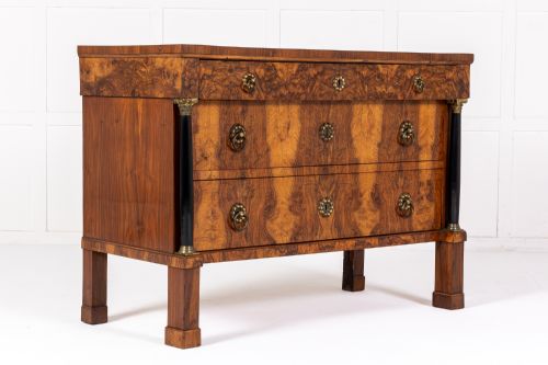 PAIR OF LATE 18TH CENTURY ITALIAN WALNUT COMMODES - ADDITIONAL PHOTO 7