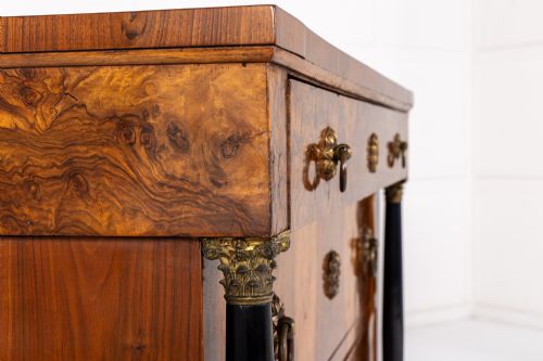 PAIR OF LATE 18TH CENTURY ITALIAN WALNUT COMMODES - ADDITIONAL PHOTO 8