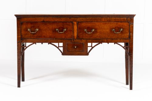 small 18th century english oak dresser base - CATEGORY: ANTIQUE SIDEBOARDS - DATED 18TH CENTURY