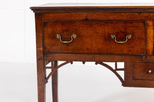 SMALL 18TH CENTURY ENGLISH OAK DRESSER BASE - ADDITIONAL PHOTO 1