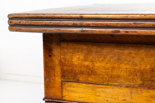 19TH CENTURY FRENCH WALNUT DRAPERS TABLE - ADDITIONAL PHOTO 5