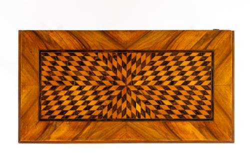 18TH CENTURY FRENCH LOUIS XVI PERIOD WALNUT PARQUETRY COMMODE - ADDITIONAL PHOTO 4