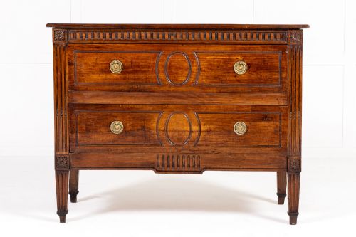 18TH CENTURY FRENCH WALNUT COMMODE - ADDITIONAL PHOTO 6