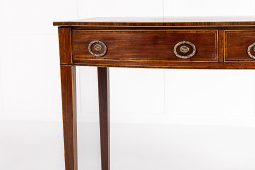 LATE 18TH CENTURY ENGLISH MAHOGANY BOW FRONTED SIDE TABLE - ADDITIONAL PHOTO 1