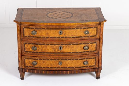 18th century german walnut marquetry and parquetry commode - CATEGORY: ANTIQUE CHEST OF DRAWERS - DATED 18TH CENTURY