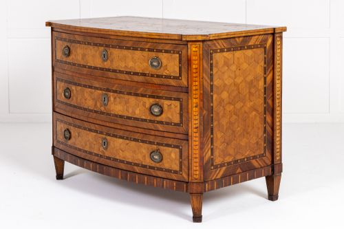 18TH CENTURY GERMAN WALNUT MARQUETRY AND PARQUETRY COMMODE - ADDITIONAL PHOTO 6