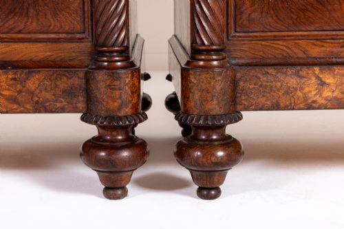 PAIR OF 19TH CENTURY ITALIAN WALNUT COMMODES - ADDITIONAL PHOTO 1
