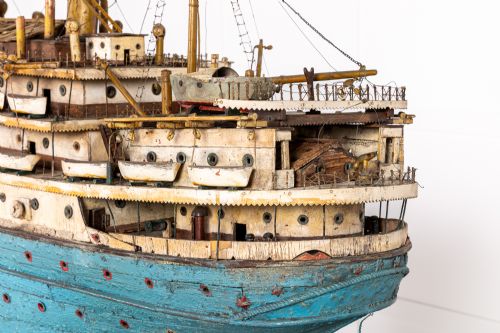 LARGE SCALE EARLY 20TH CENTURY SHIPBUILDERS MODEL OF SANT'ANTONIO STEAMSHIP - ADDITIONAL PHOTO 2
