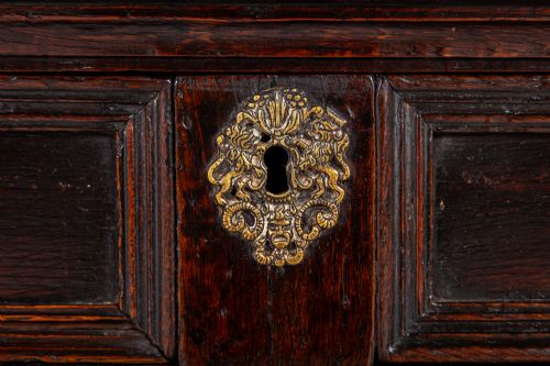 17TH CENTURY ENGLISH OAK CHEST OF DRAWERS - ADDITIONAL PHOTO 4