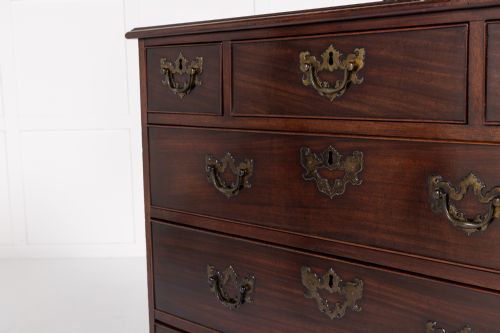 18TH CENTURY GEORGE II MAHOGANY CHEST OF DRAWERS - ADDITIONAL PHOTO 7