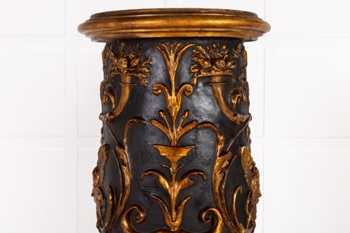 PAIR OF GRAND SCALE 19TH CENTURY PAINTED AND PARCEL GILT COLUMNS - ADDITIONAL PHOTO 2